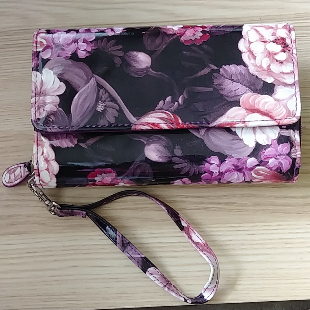 Safe Keeper Wristlet Wallet With RFID
